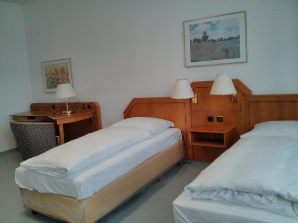 Willy Hotel Frankfurt Fráncfort del Meno Habitación foto