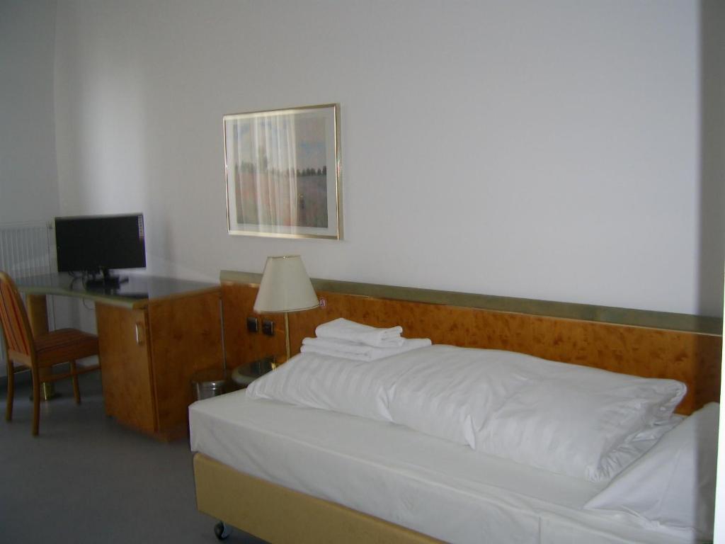 Willy Hotel Frankfurt Fráncfort del Meno Exterior foto